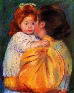 メアリー・カサット Painting - 母親のキス 母親の子供たち メアリー・カサット